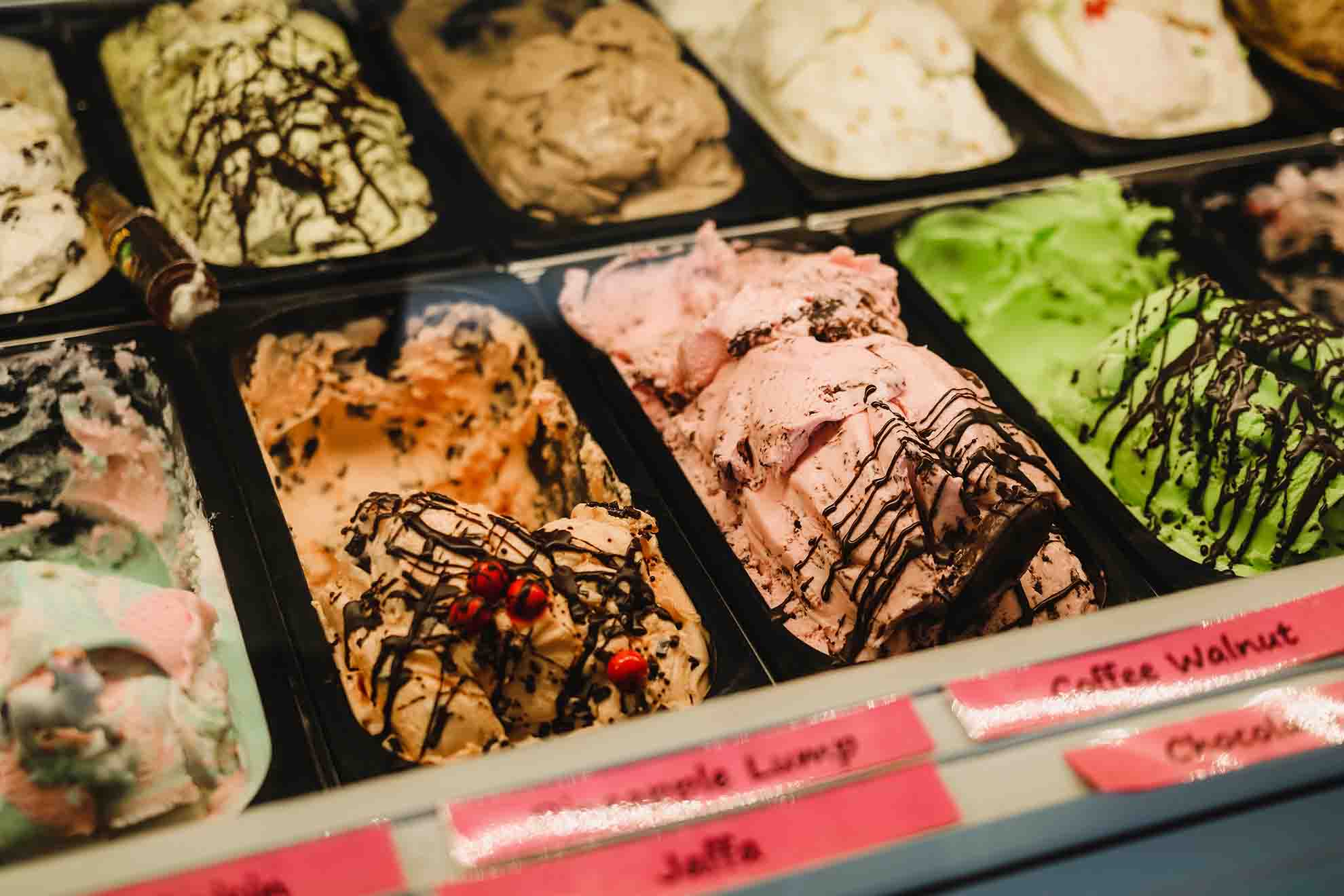 Glaces aux fruits Bacs de glace de différentes couleurs
